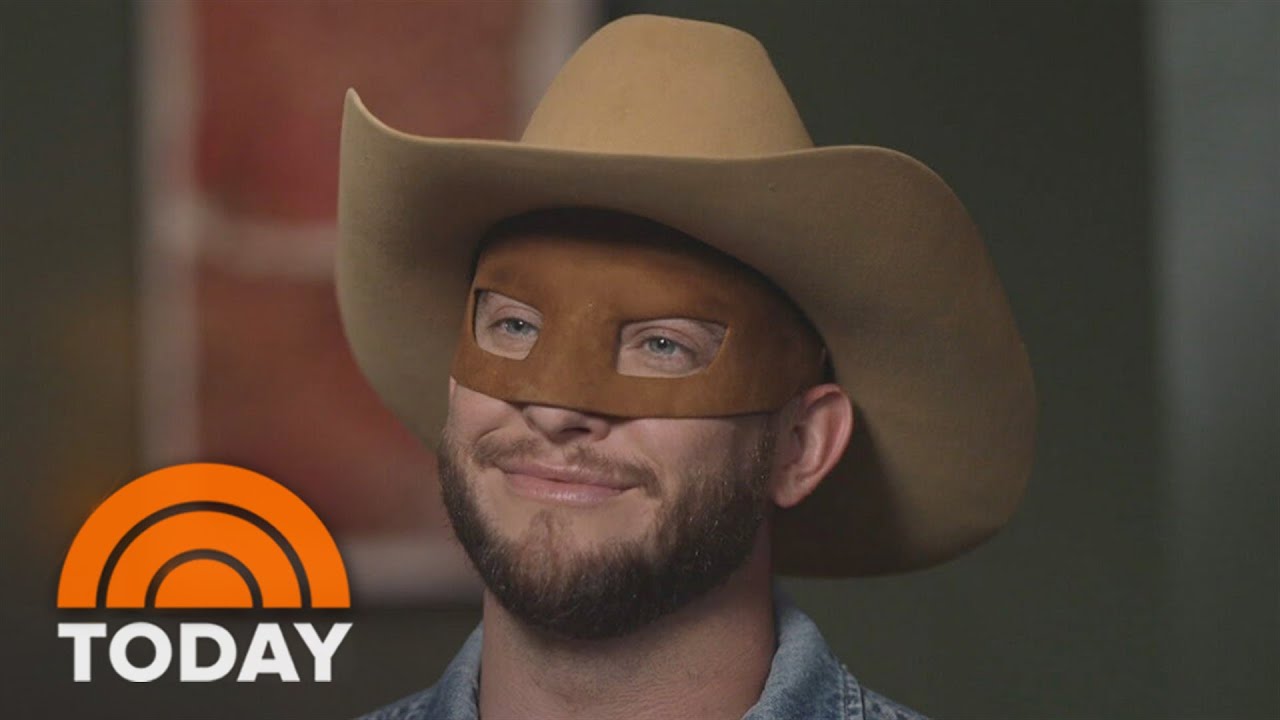 Orville Peck talks wearing a mask — but not hiding his true self