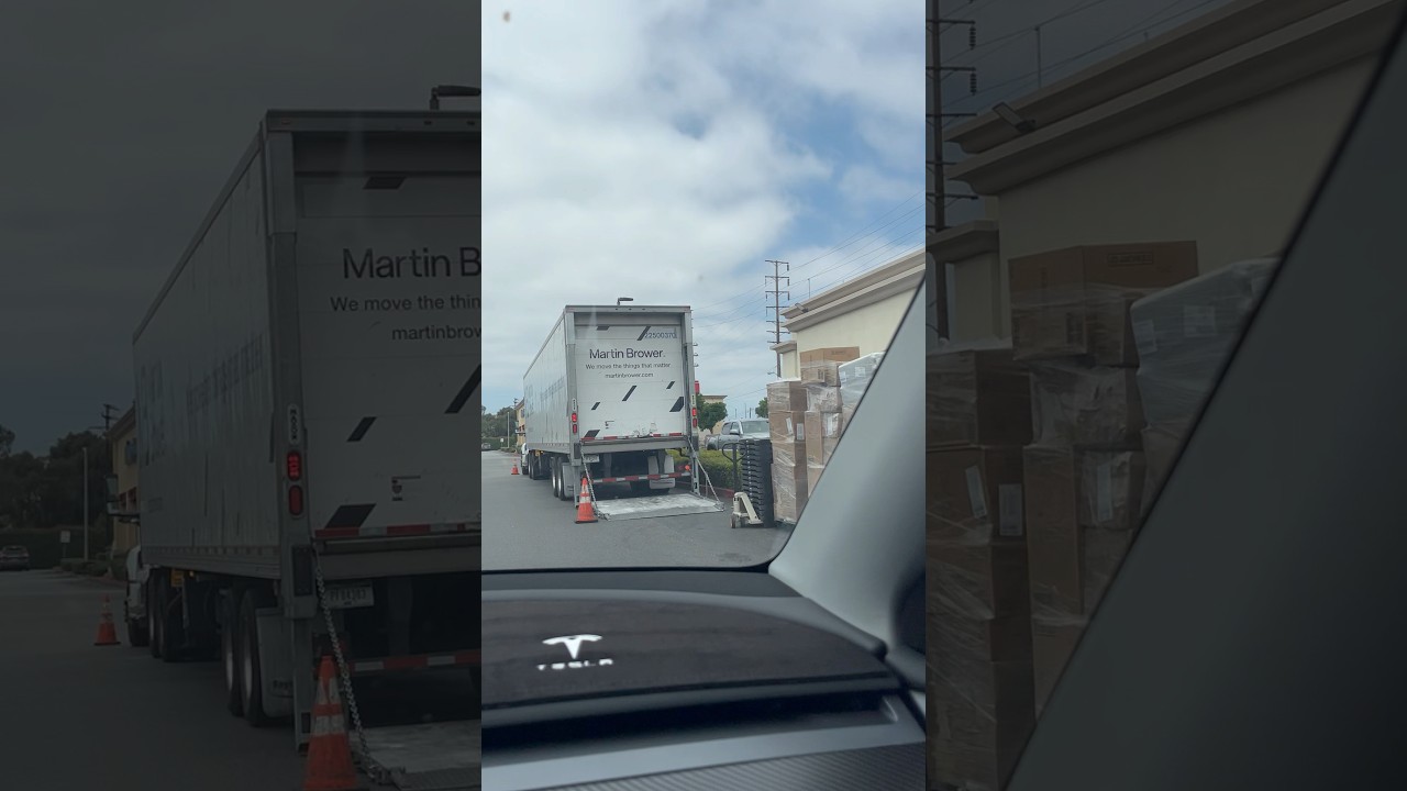Martin Brower 2020 International LT Daycab Truck