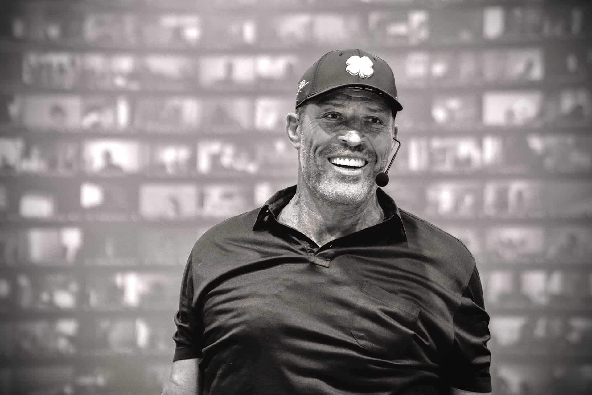 3 Books Tony Robbins Reads for Inspiration